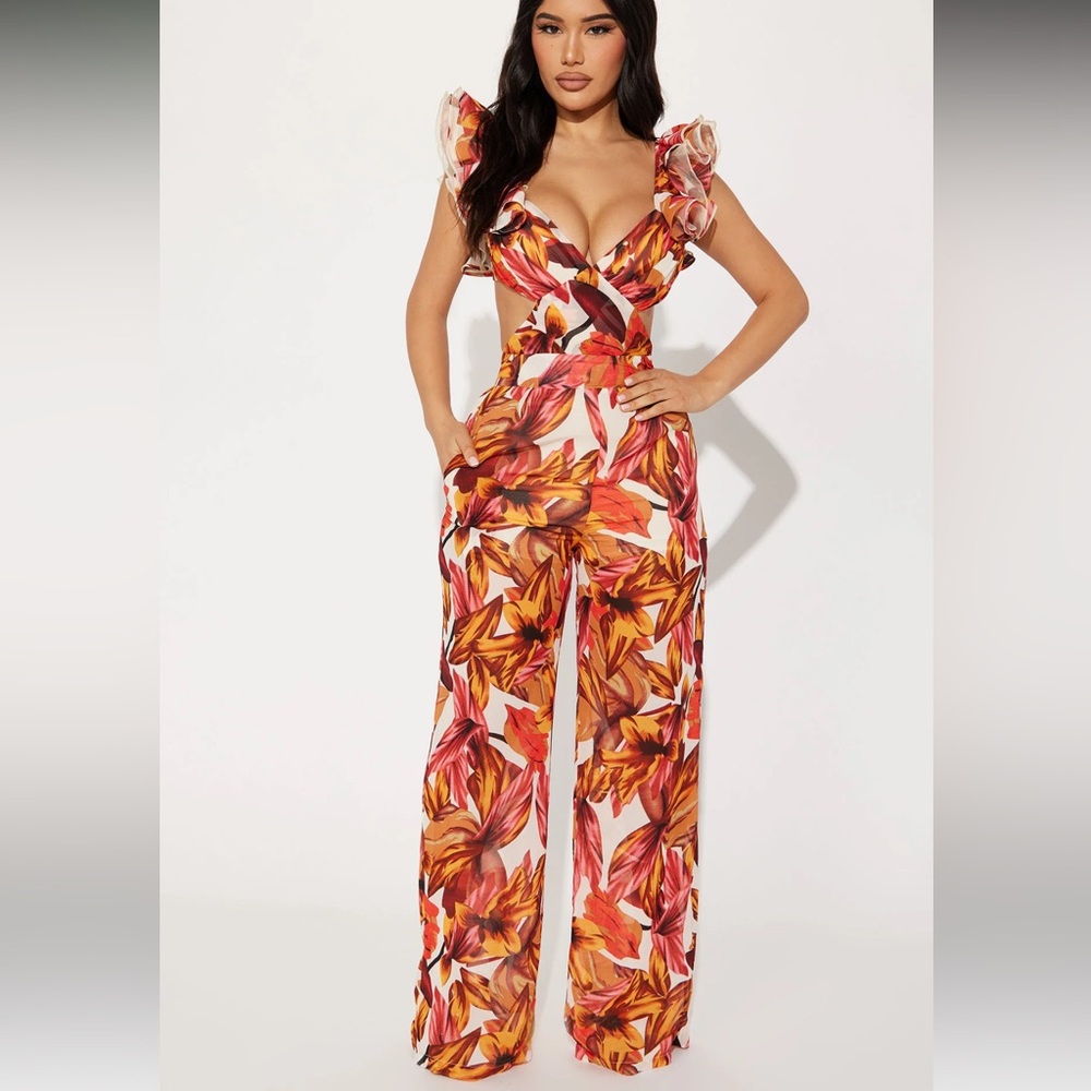 Fall over me Jumpsuit / Rust Combo Ruffle Sleeve V neck Fully lined cutout